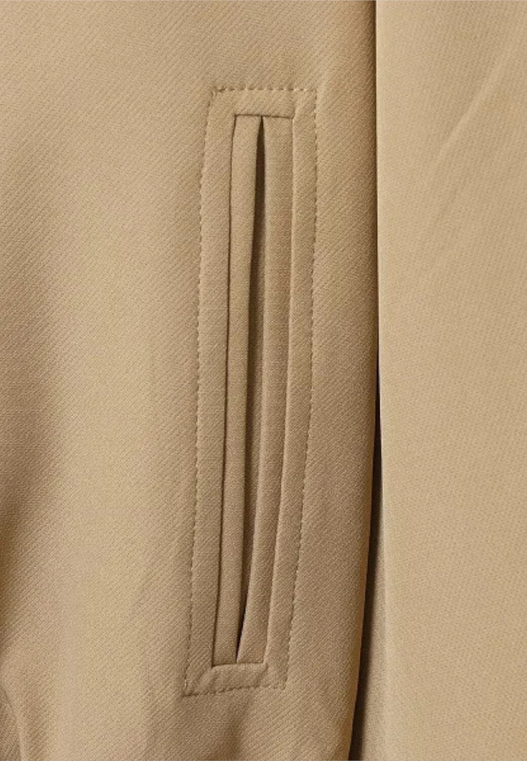 Giacca bomber corta da donna con zip e collo a revers