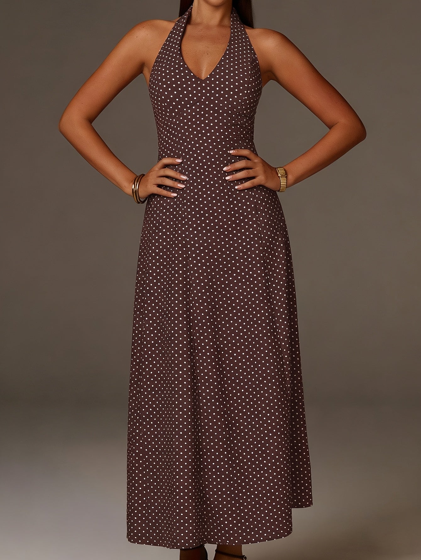Robe maxi à pois avec col halter et décolleté plongeant en V pour femme
