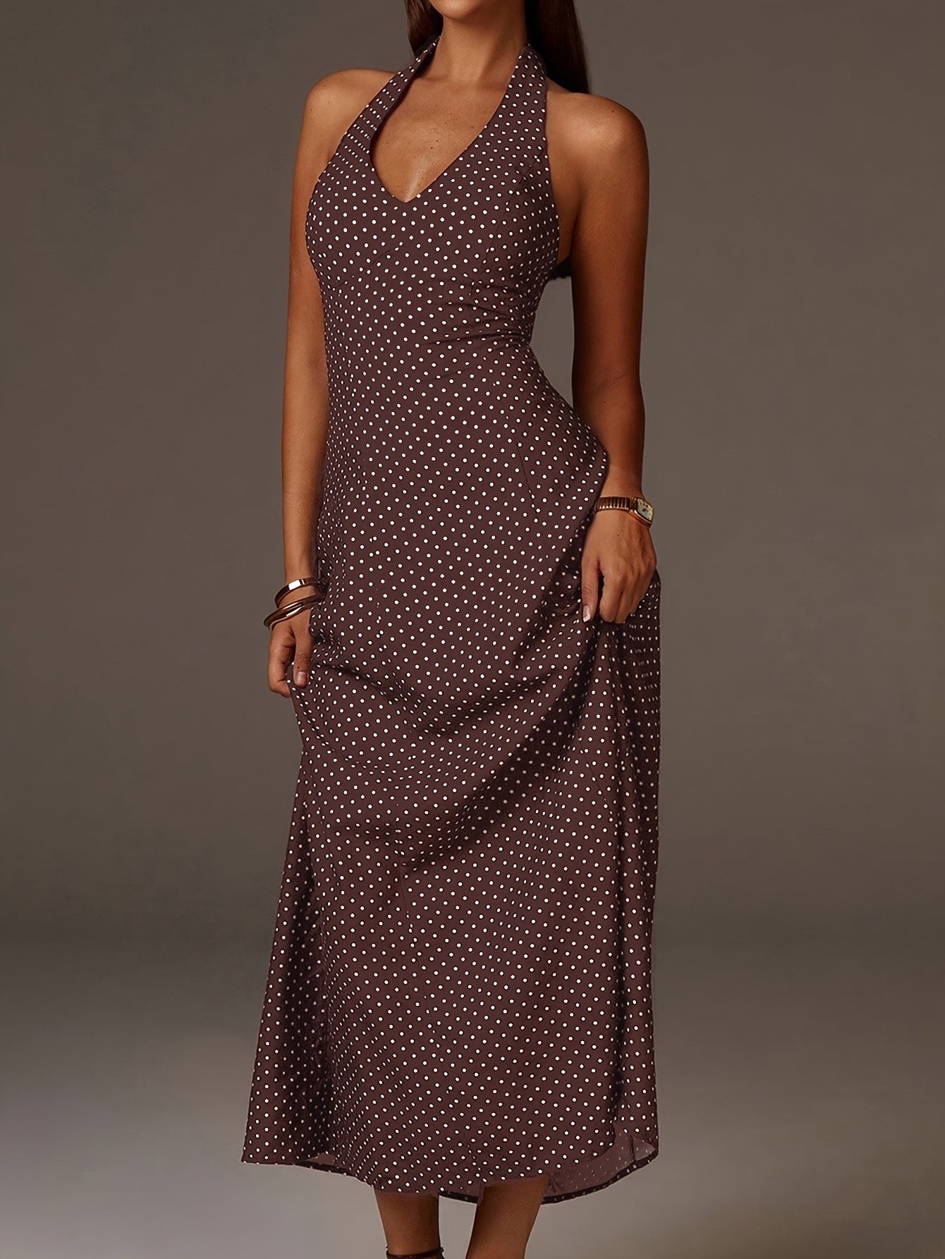 Robe maxi à pois avec col halter et décolleté plongeant en V pour femme