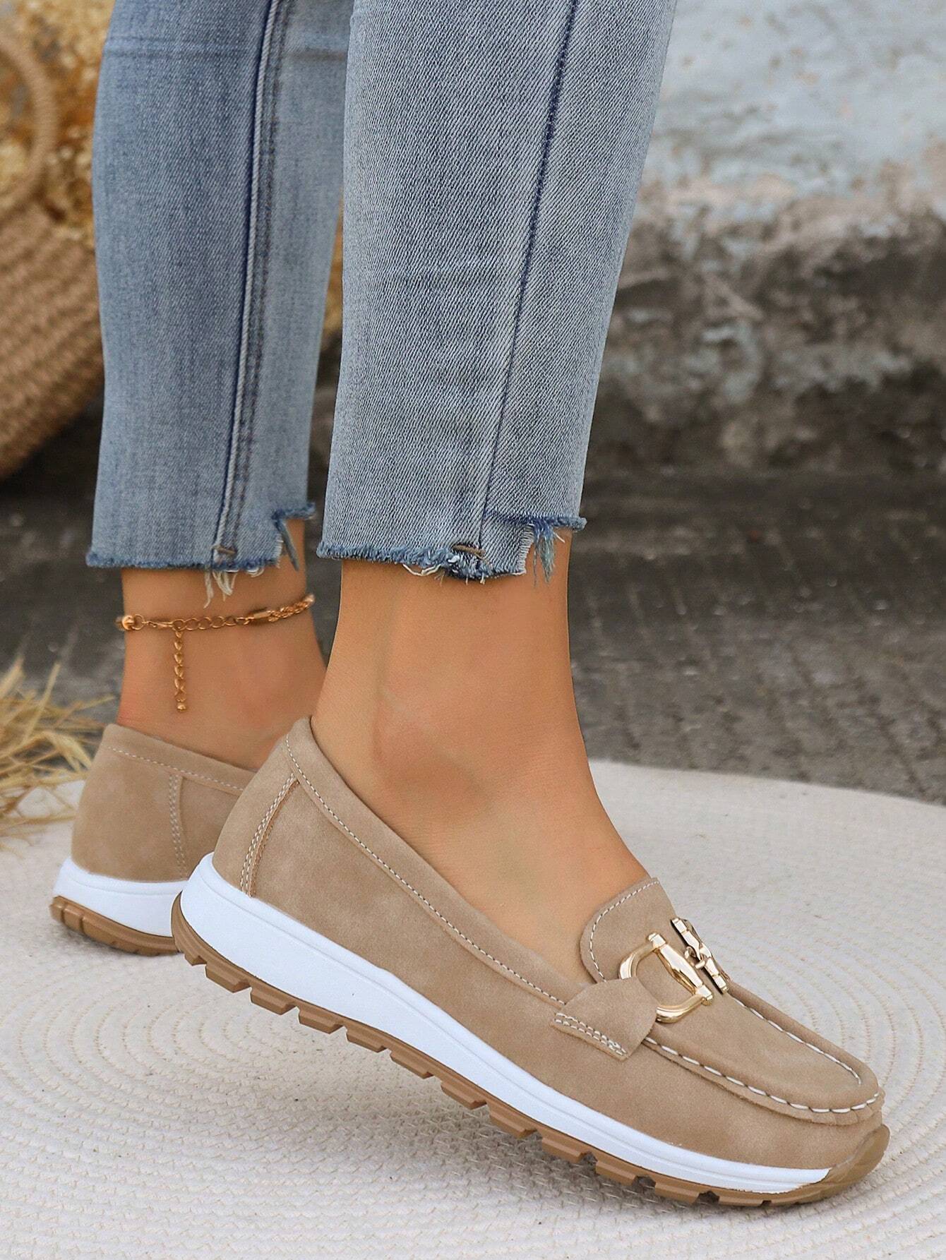 Mocassins pour femme — Chaussures plates avec boucle à maillons pour le bureau