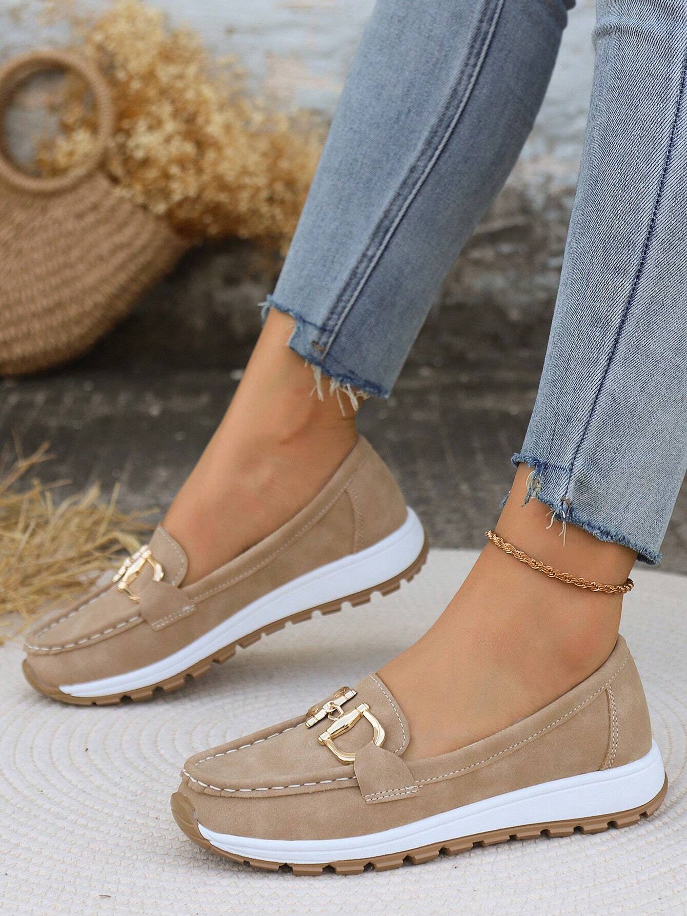 Mocassins pour femme — Chaussures plates avec boucle à maillons pour le bureau