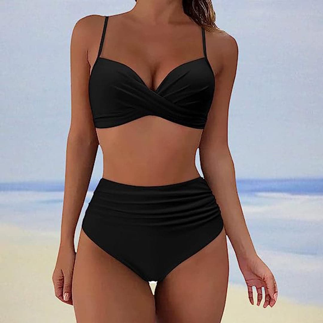Bikiny s vysokým pasem, překříženým topem vpředu a nařasenými boky
