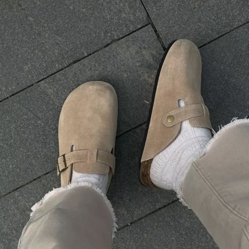 Pánské pantofle s nastavitelným předním páskem
