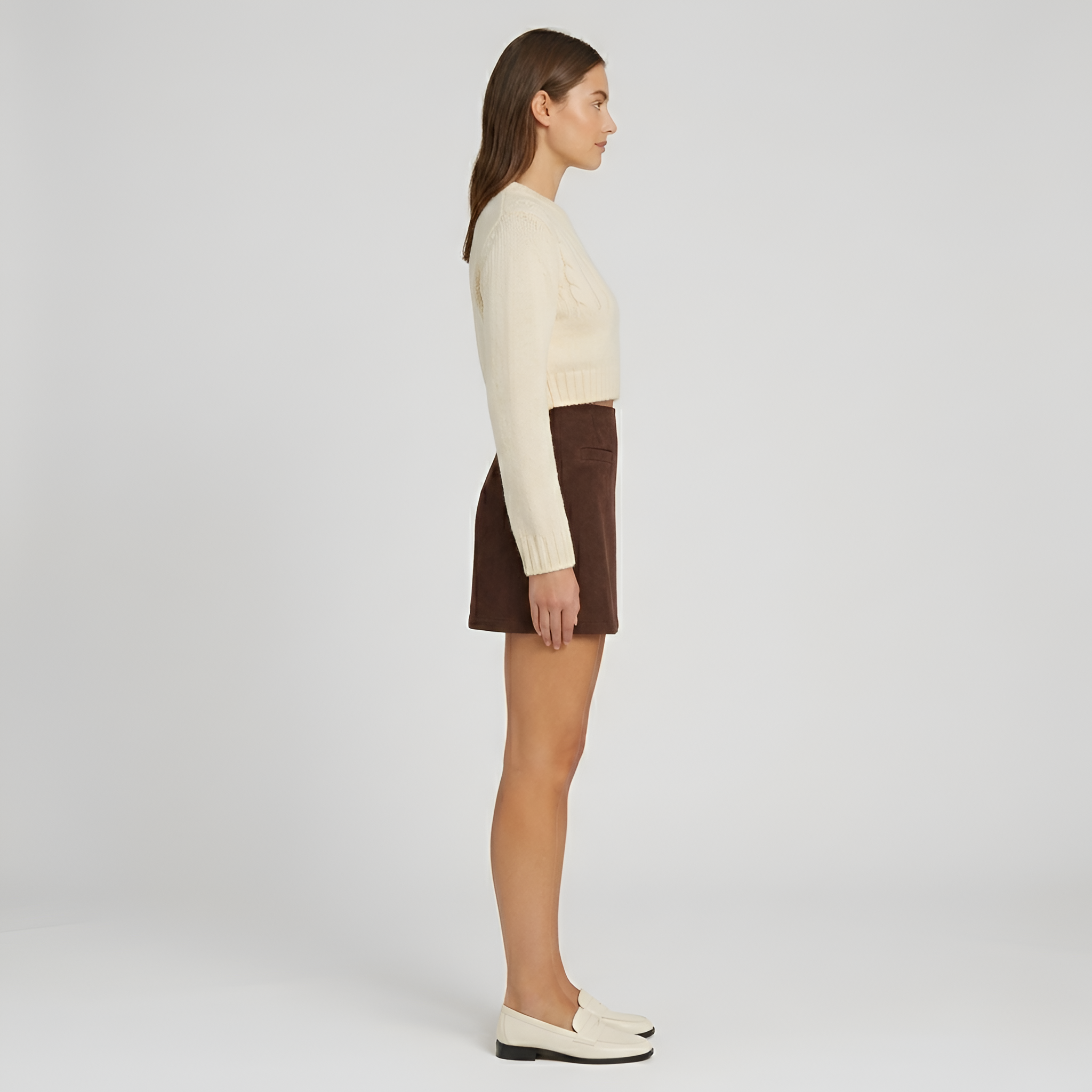 Set de două piese pentru femei: pulover tricotat cu model împletit și fustă mini cu talie înaltă