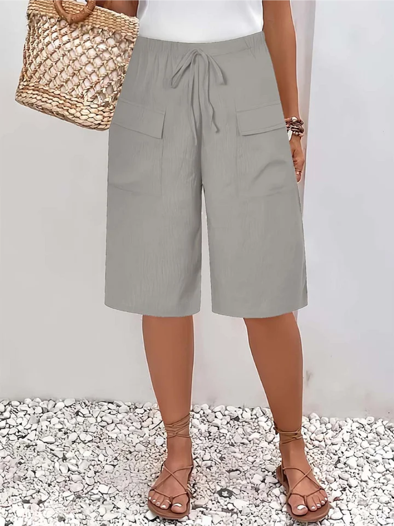 Pantaloncini donna con vita elastica, coulisse e tasche cargo