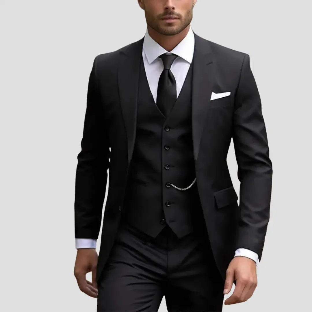 Men's Three-Piece Groom Suit with Slim Fit Cut and Classic Lapels