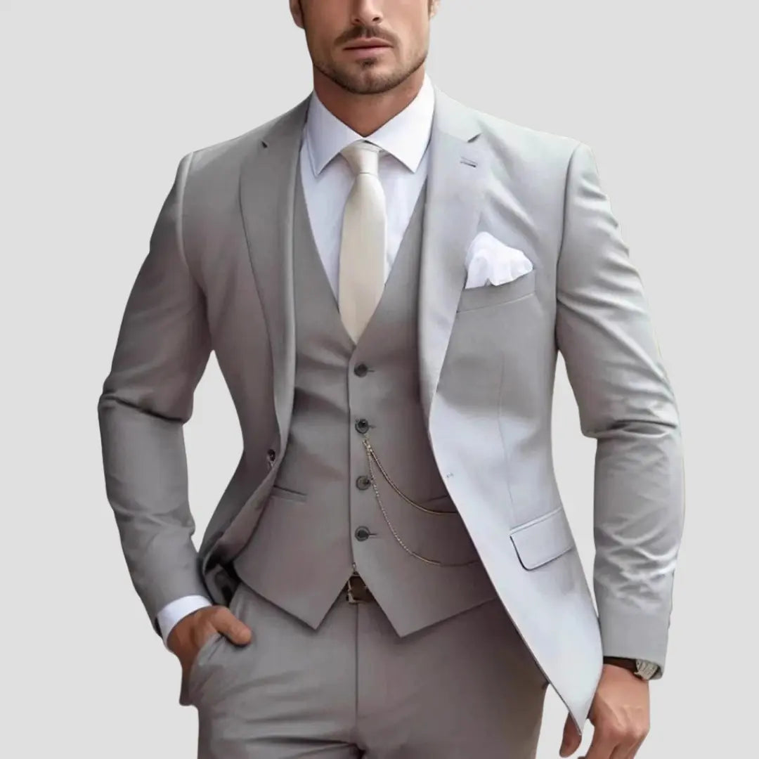 Men's Three-Piece Groom Suit with Slim Fit Cut and Classic Lapels