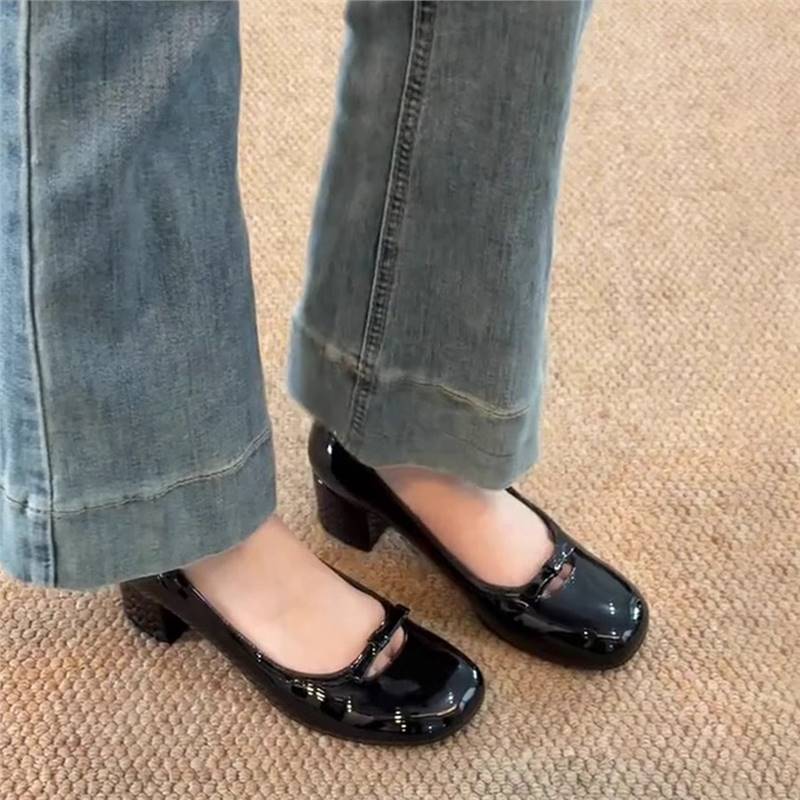 Balerini cu toc gros și cataramă florală pentru femei