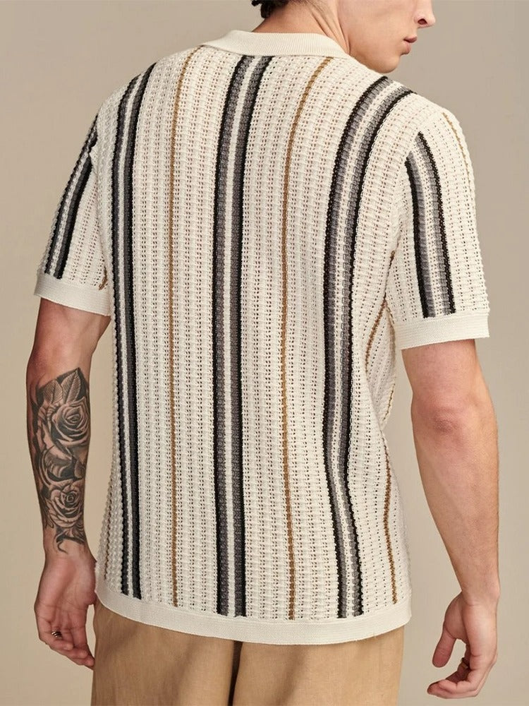 Polo en maille ajourée pour homme avec rayures et boutons — vacances