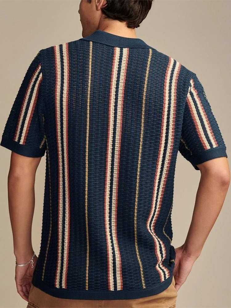 Polo en maille ajourée pour homme avec rayures et boutons — vacances