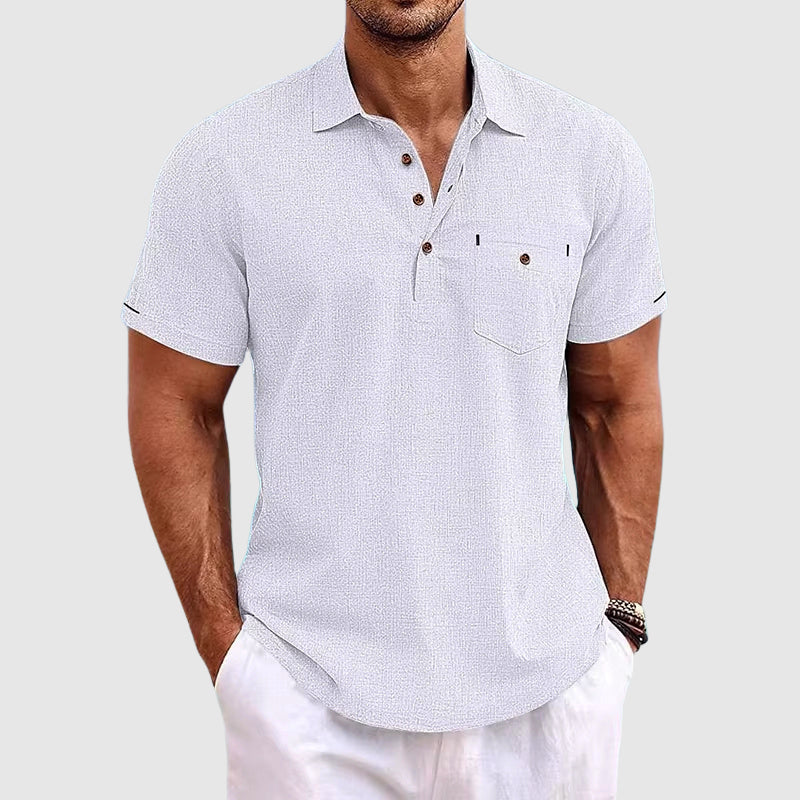 Polo de homem de manga curta com bolso e corte moderno — diário