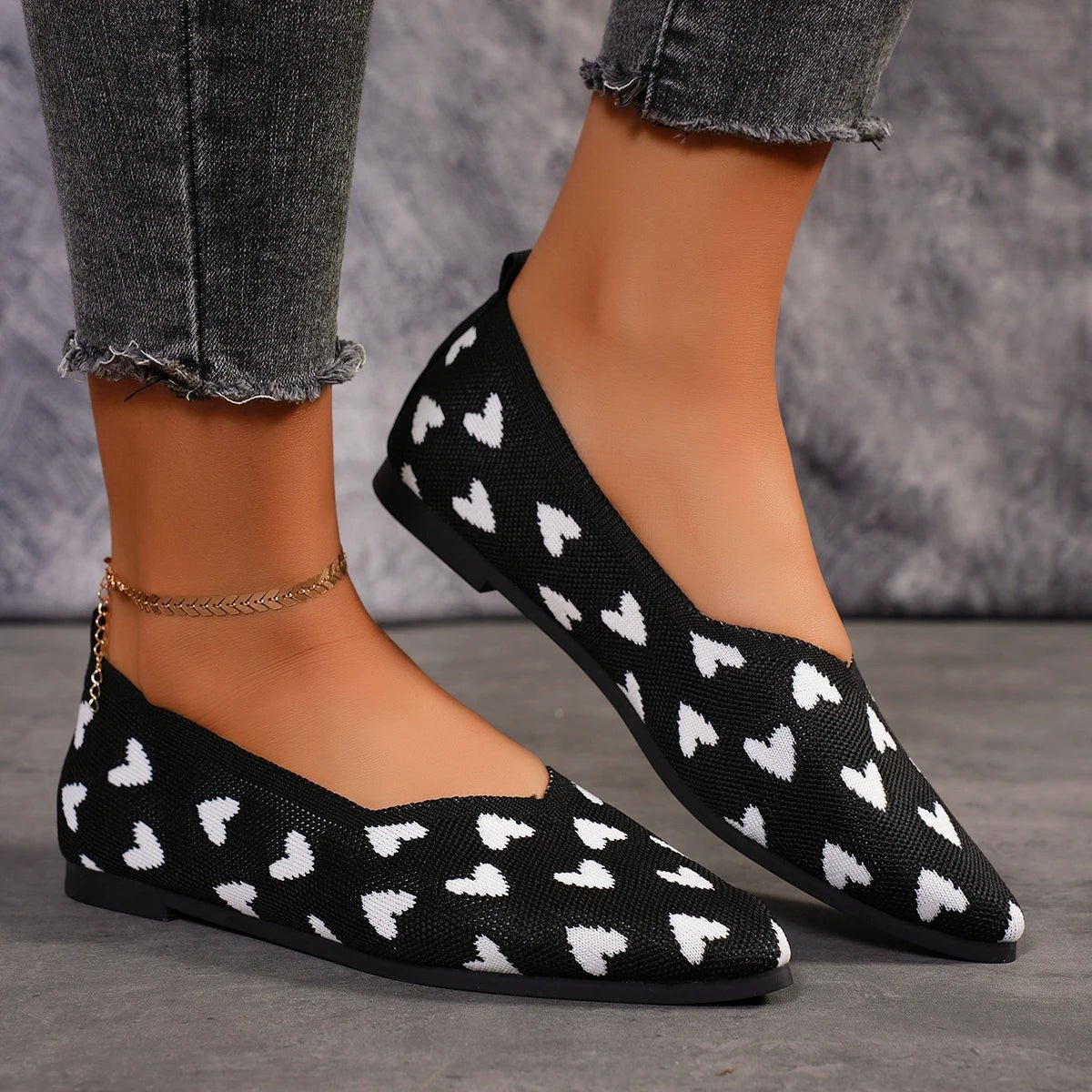Women's Ballet Flats with Pointed Toe and Heart Print
