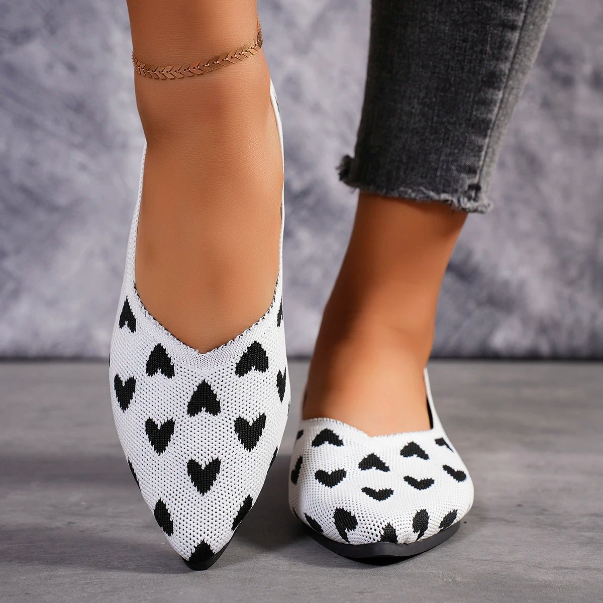 Women's Ballet Flats with Pointed Toe and Heart Print