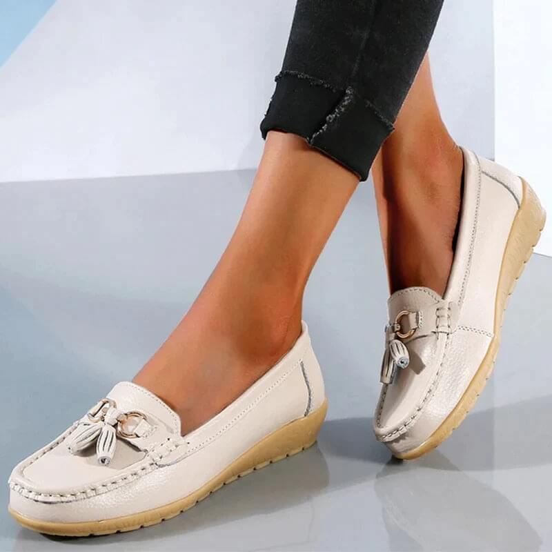 Mocassini in pelle da donna - scarpe basse con nappine - per camminare