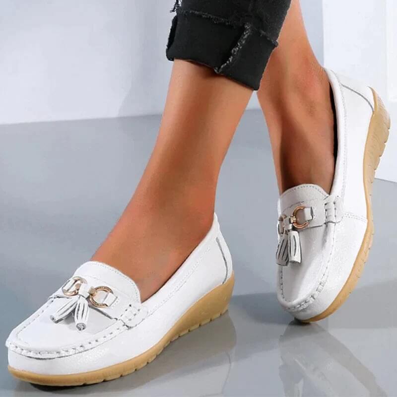 Mocassini in pelle da donna - scarpe basse con nappine - per camminare