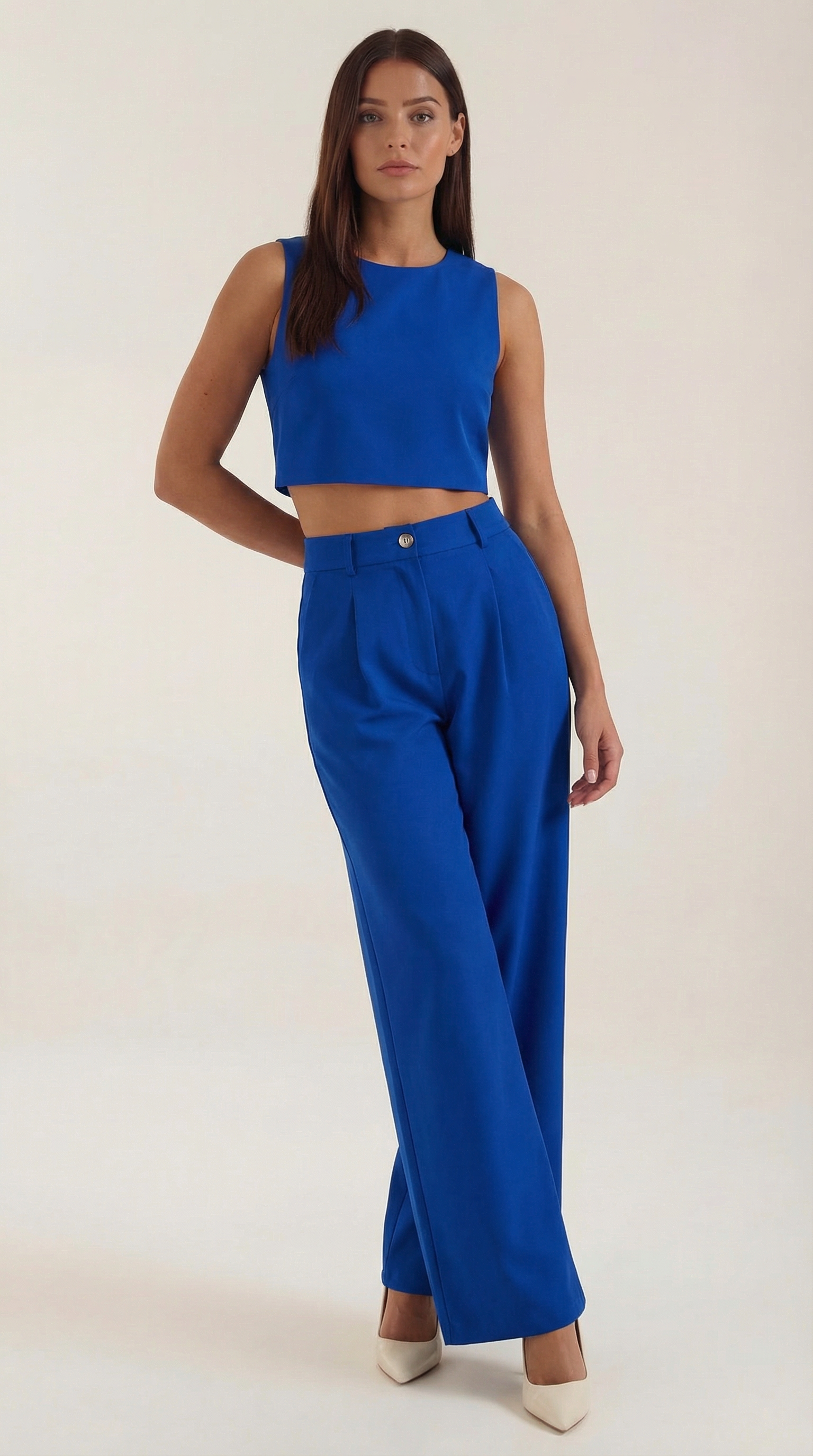 Set de două piese cu top scurt fără mâneci și pantaloni cu picior larg pentru femei