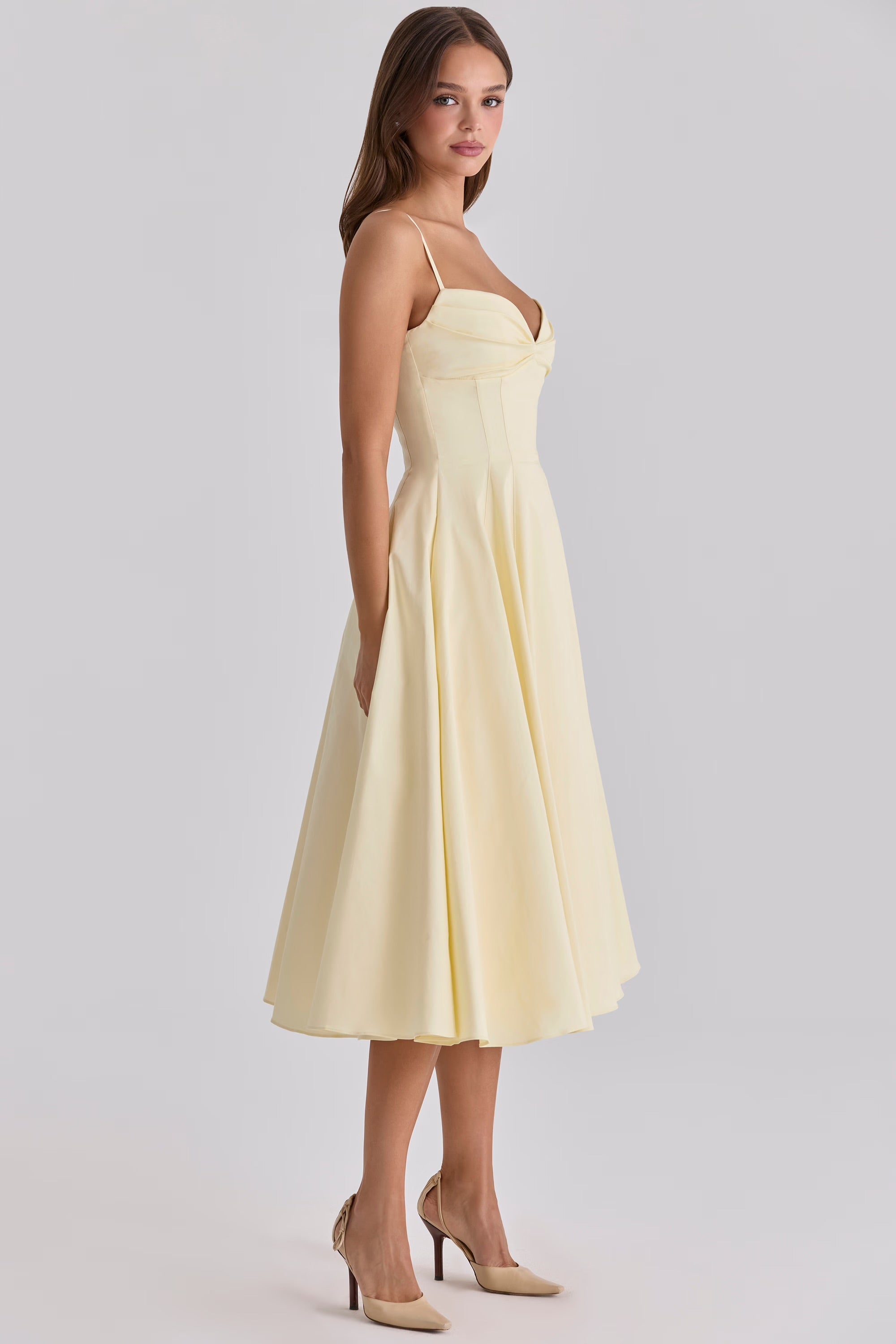 Vestido midi de algodão — alças ajustáveis e bolsos laterais