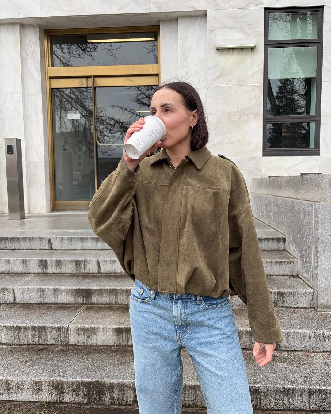 Giacca in Scamosciato con Cerniera e Collo Classico a Vestibilità Rilassata per Donna