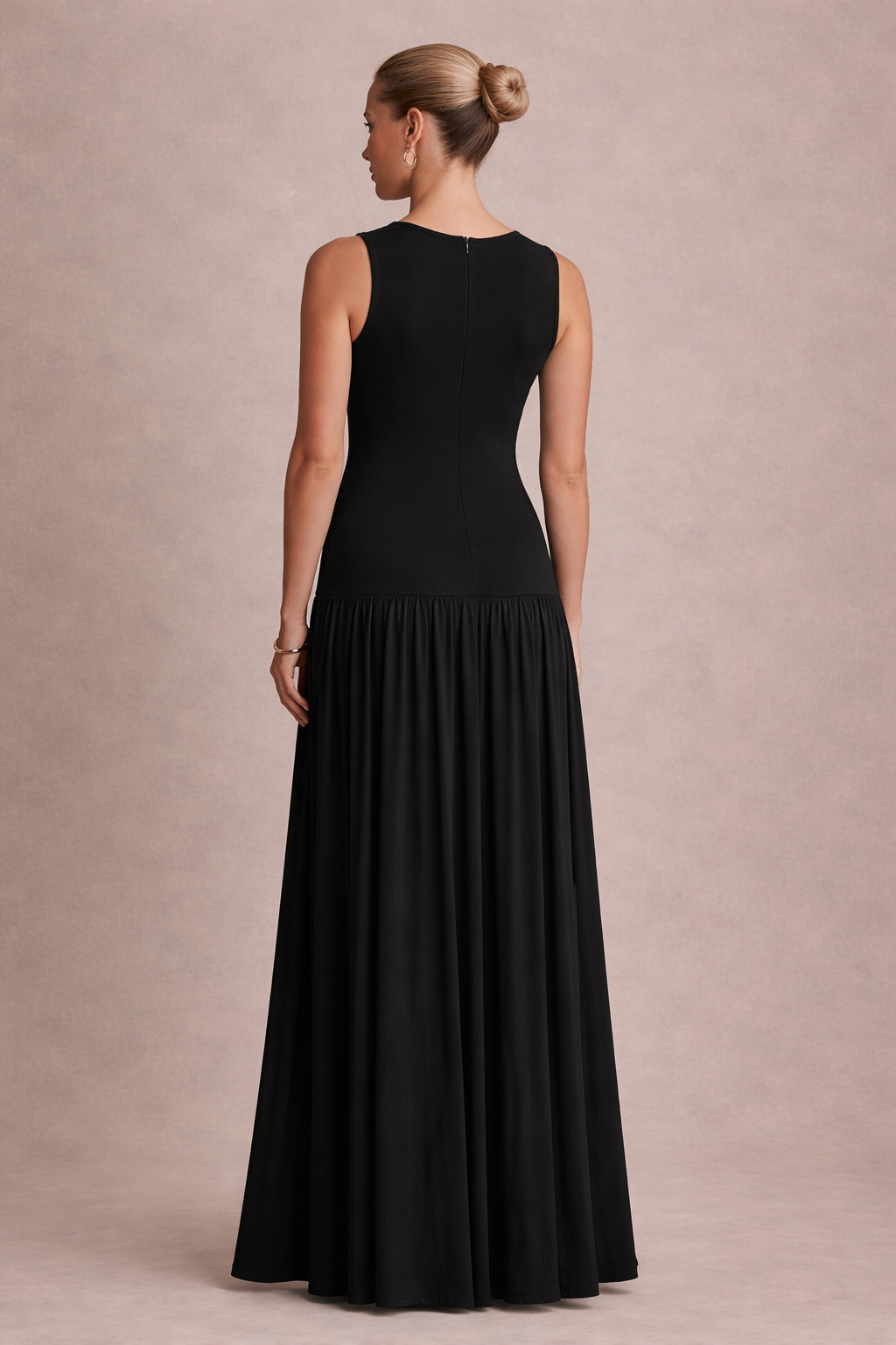 Rochie lungă elegantă de maternitate fără mâneci