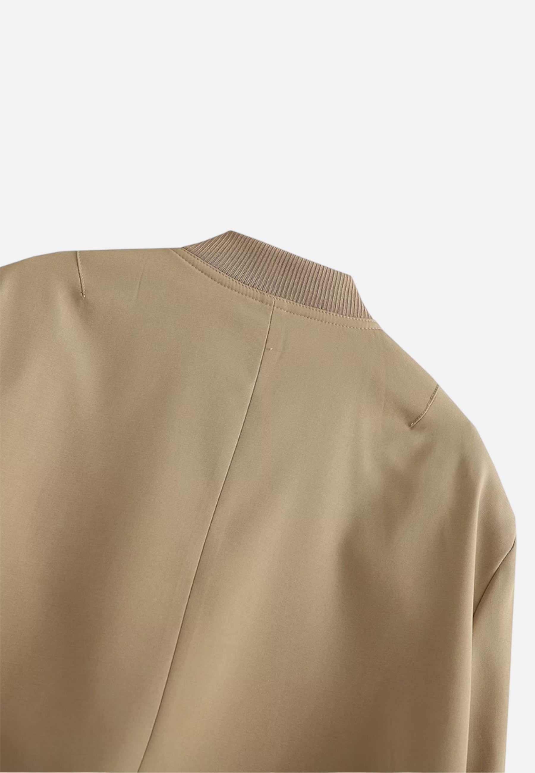 Jachetă bomber scurtă pentru femei cu închidere simplă și buzunare