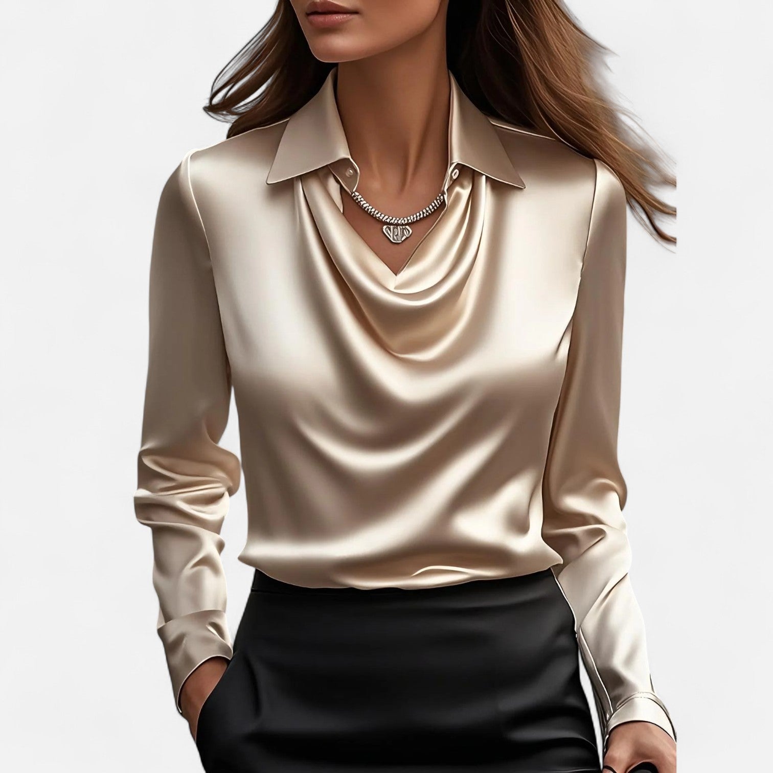 Blouse en satin avec décolleté drapé pour femme — bureau et événements