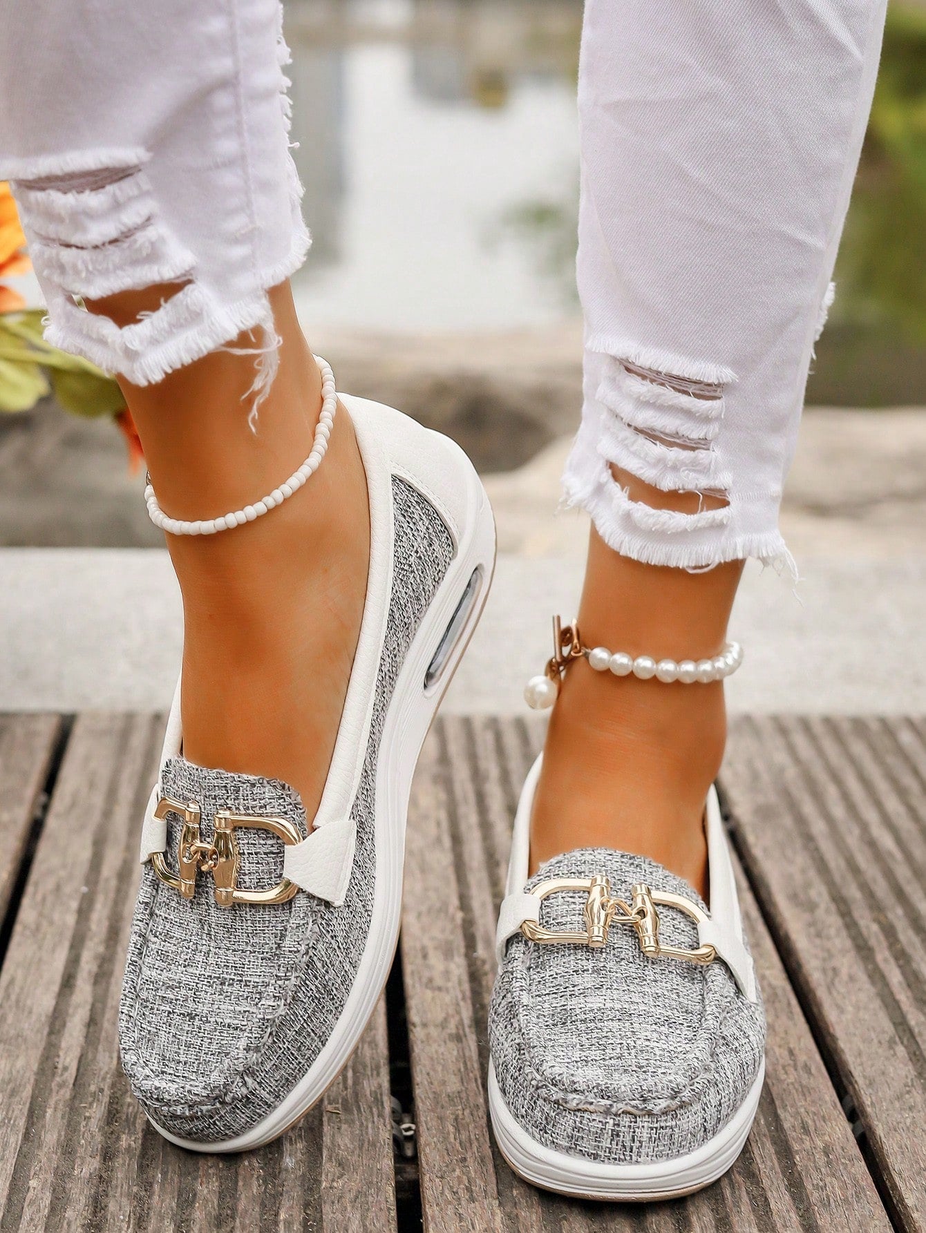 Mocassins pour femme — Chaussures plates avec boucle à maillons pour le bureau