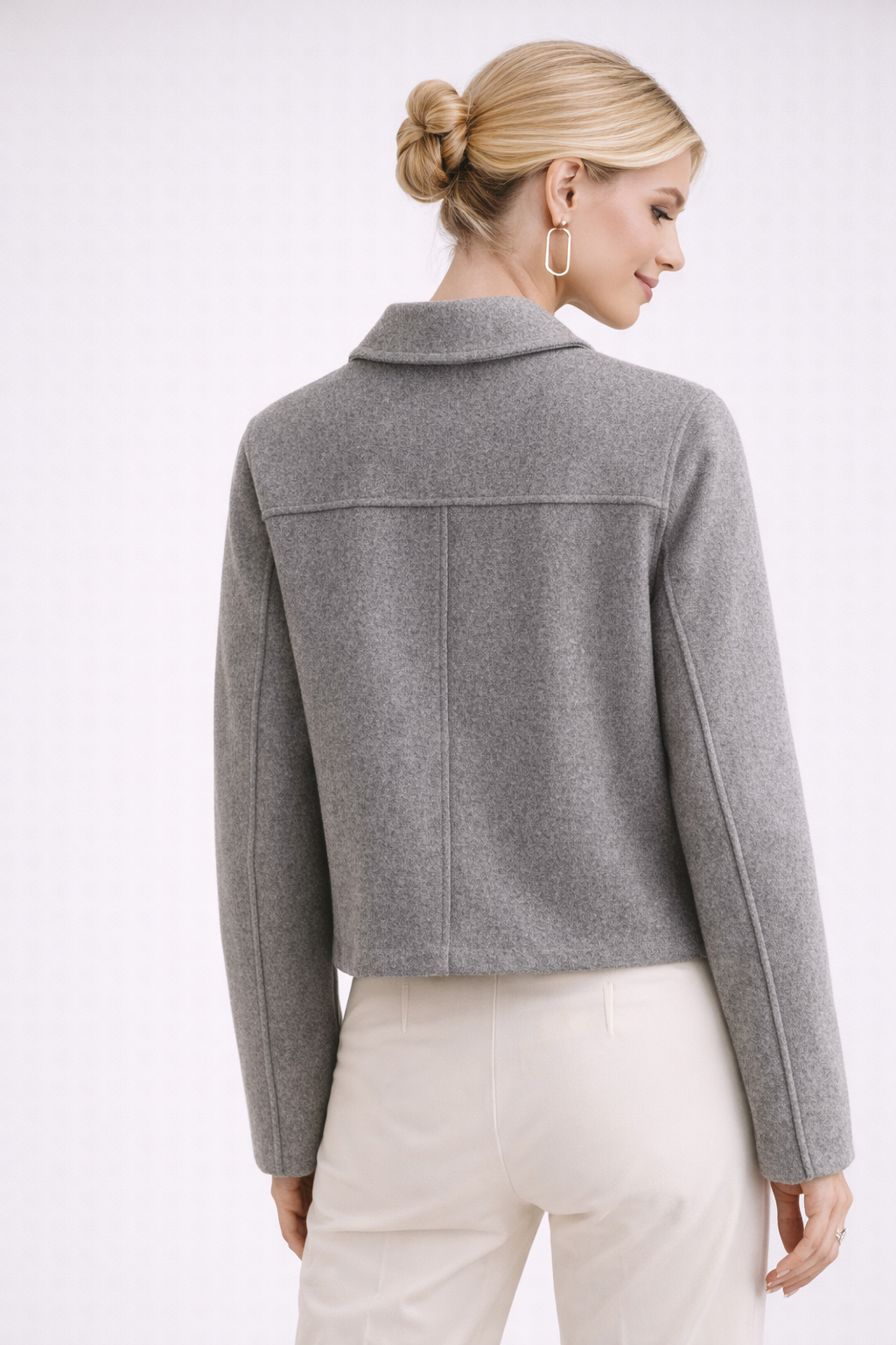 Giacca Leggera con Collo a Rever e Bottoni Frontali per Donna