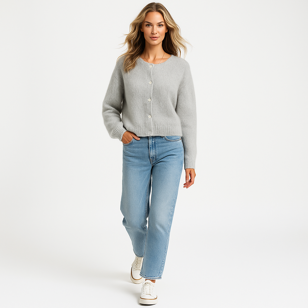 Giacca in maglia da donna con bottoni in madreperla e collo a punta elegante