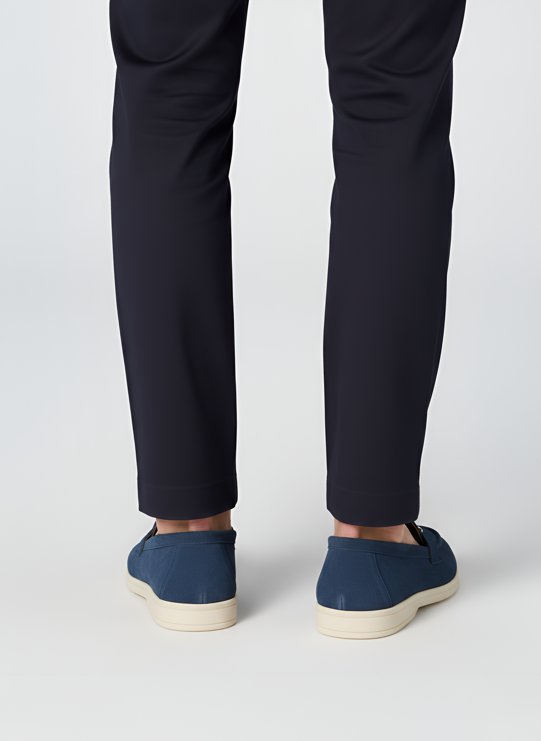 Mocasini din piele întoarsă pentru femei cu decor cu ciucuri și talpă de cauciuc