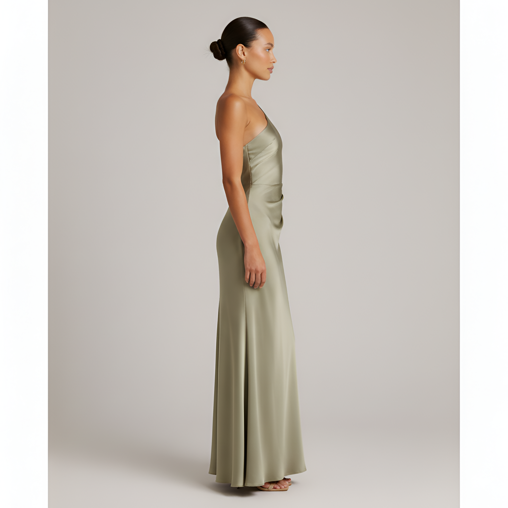 Abito Lungo da Festa in Raso con Design Drappeggiato e Spacco Laterale