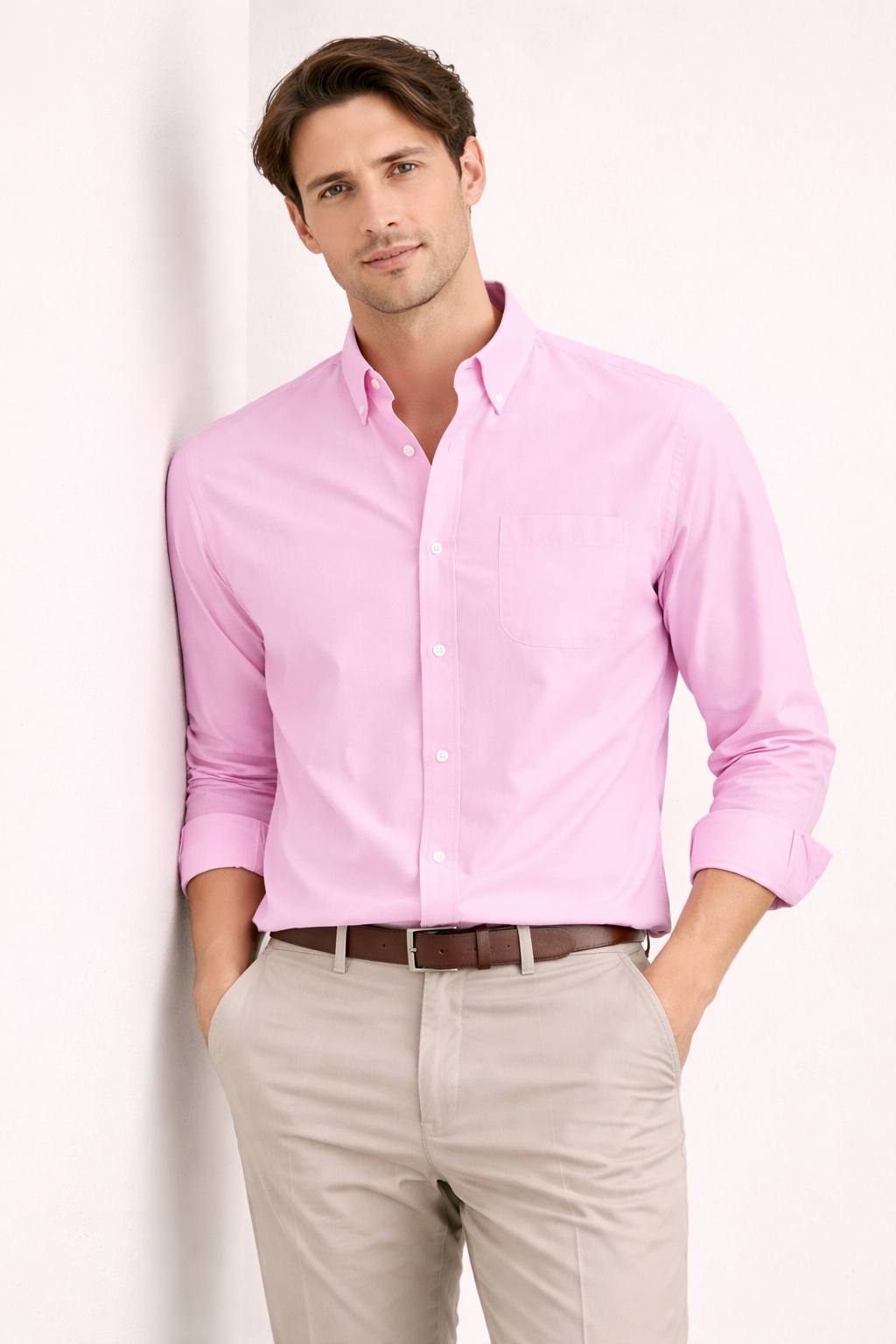 Camisa casual de manga comprida com bolso no peito e corte direito para homem