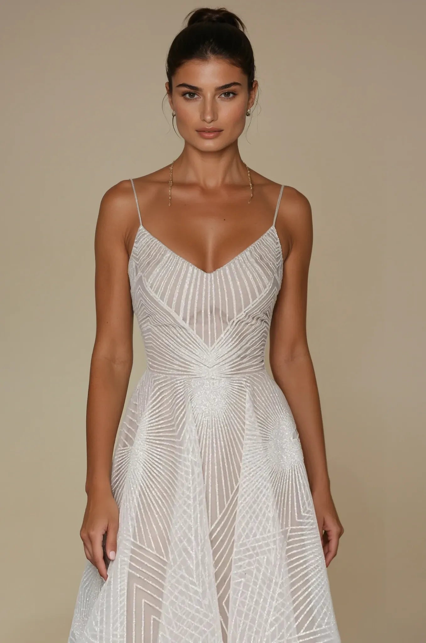 Vestido de Poliéster con Lentejuelas de Diseño Geométrico y Tirantes de Espagueti