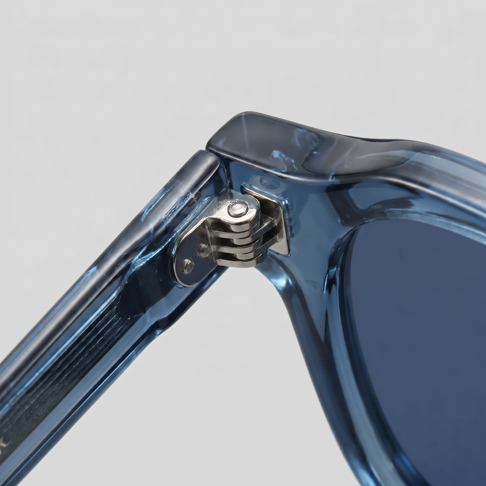 Lunettes de soleil homme | monture carrée usage quotidien