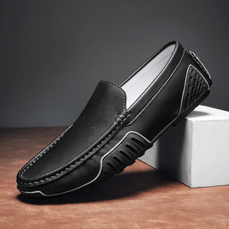Mocassini da Uomo in Pelle con Suola Antiscivolo in Gomma e Design Slip-On