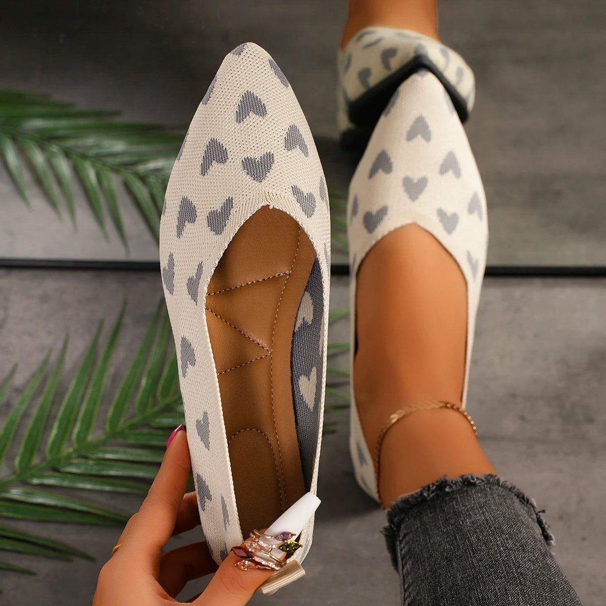 Women's Ballet Flats with Pointed Toe and Heart Print