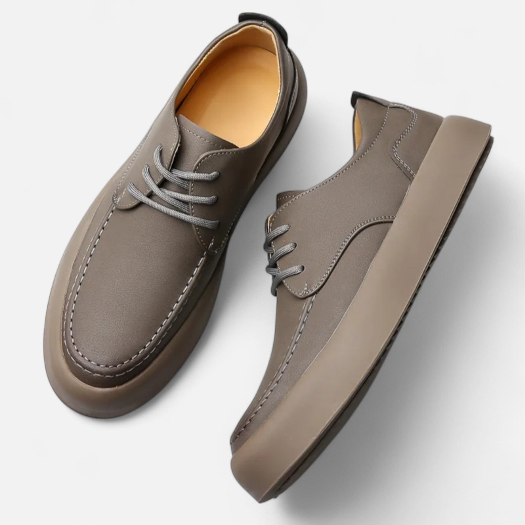 Eliaro Moda | Zapatillas Hombre Cuero Elegante con Detalle Metálico