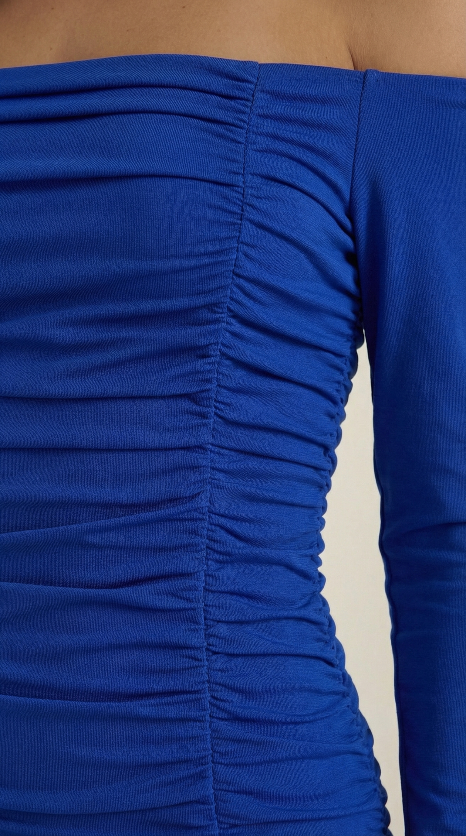 Rochie Mulată cu Umeri Decoltați, Mâneci Lungi și Plisată pentru Femei