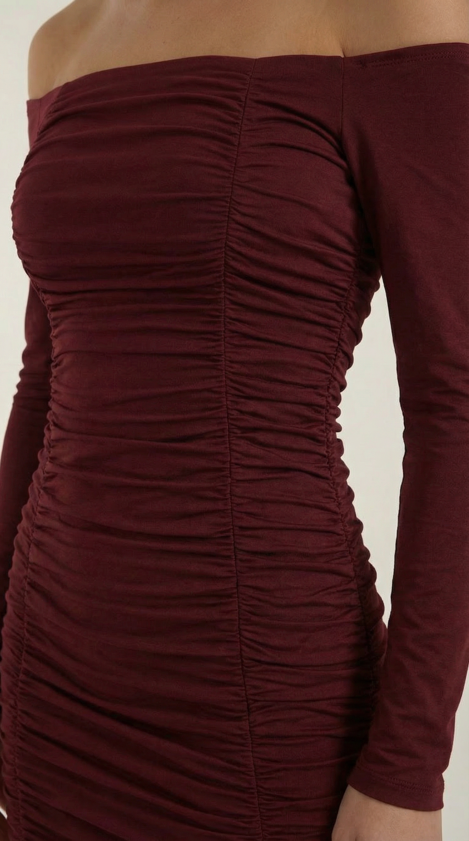 Rochie Mulată cu Umeri Decoltați, Mâneci Lungi și Plisată pentru Femei